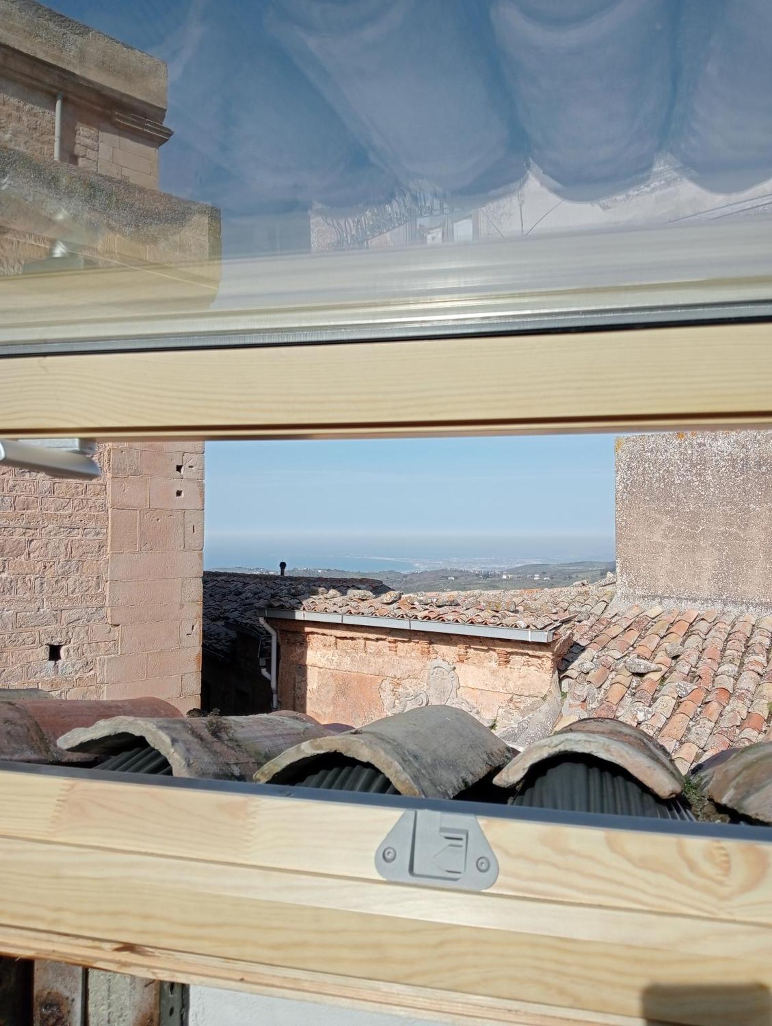 San Nicolò Holiday Home Montalbano Elicona Habitación foto